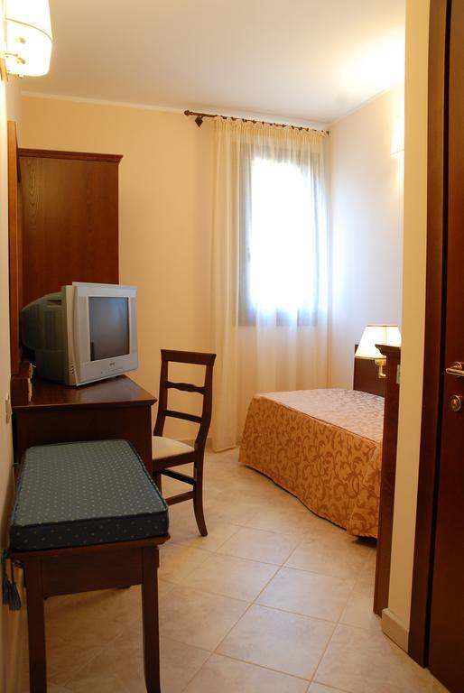 Salemi Hotel Villa Mokarta חדר תמונה
