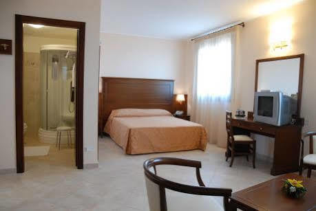 Salemi Hotel Villa Mokarta חדר תמונה